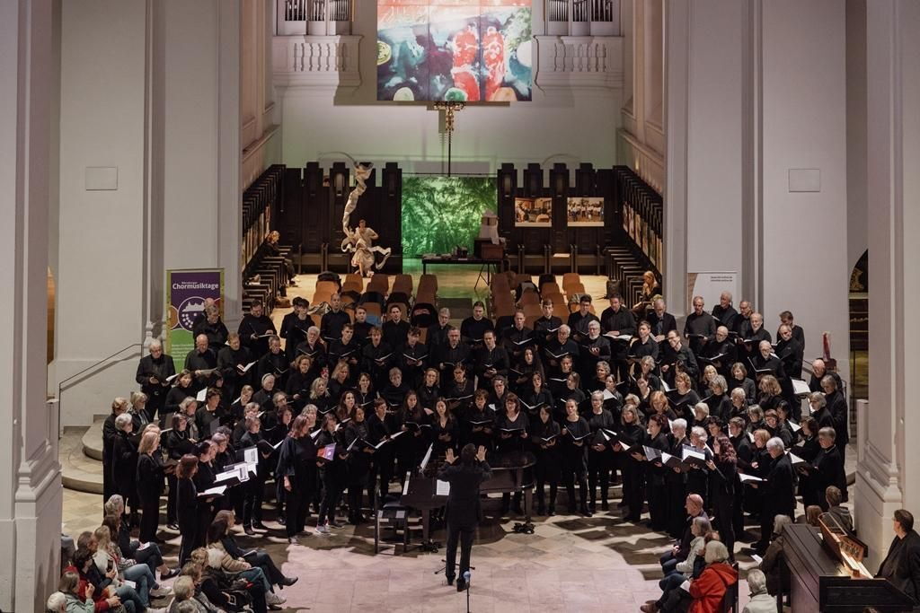 Chor und Orchester