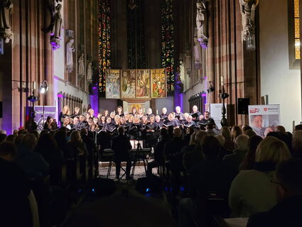 Chorkonzert in einer vollen Kirche